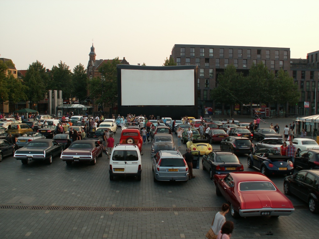 Referenties drive in bioscoop